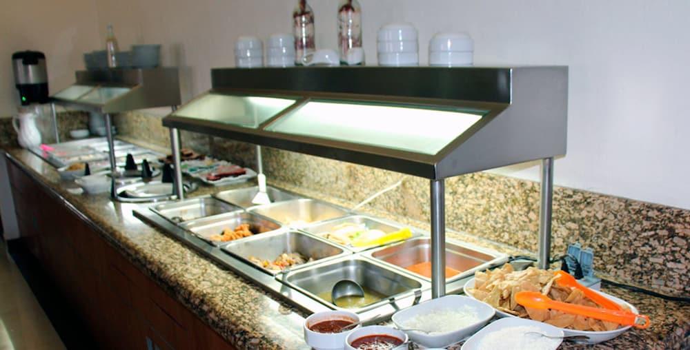 Hotel Soleil Business Class Celaya Exterior foto